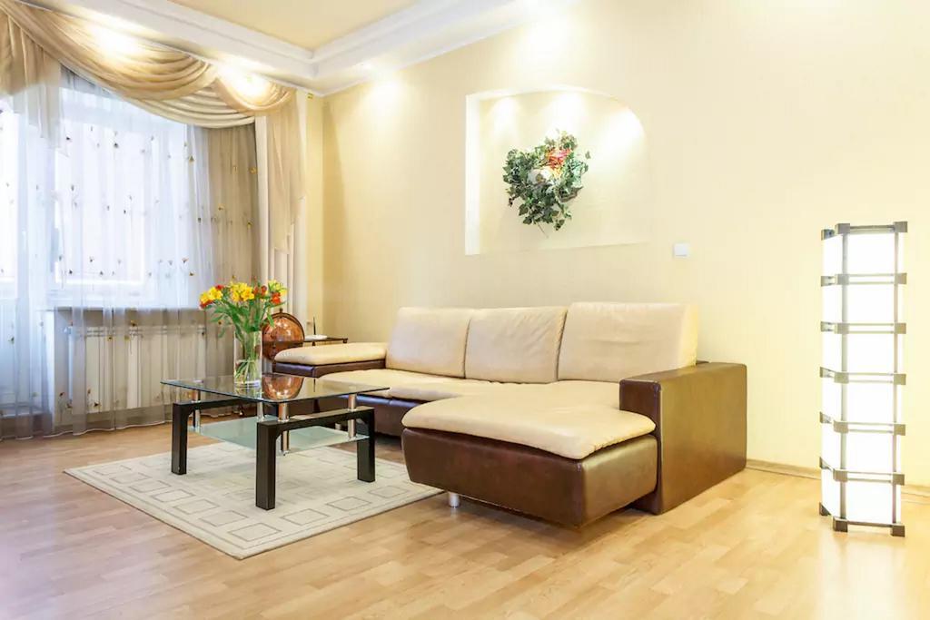Apartment On Soborniy 177 Zaporizhia Extérieur photo